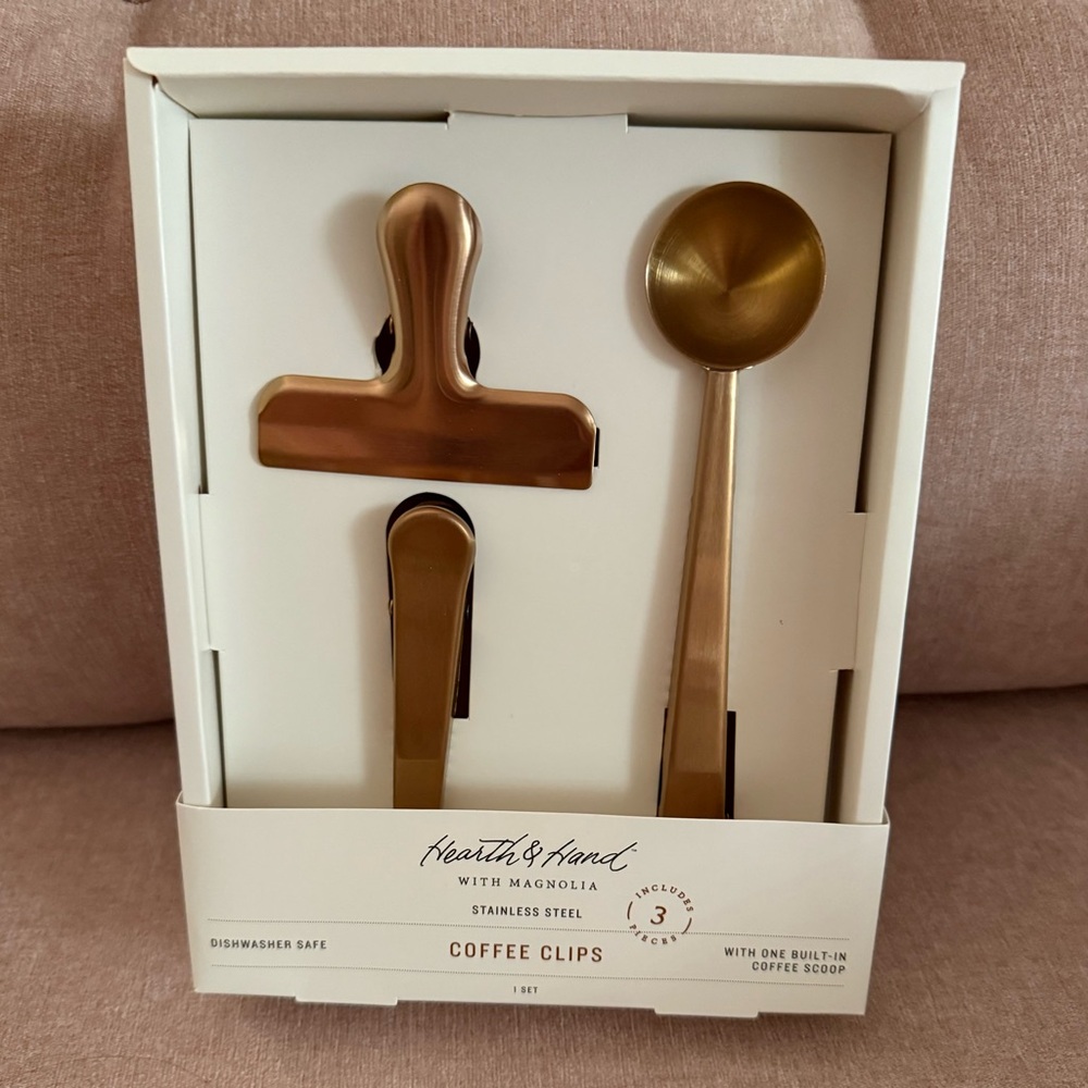 ☕️Hearth & Hand with Magnolia Coffee Clips and Scoop 3 Piece Set Gold Stainless